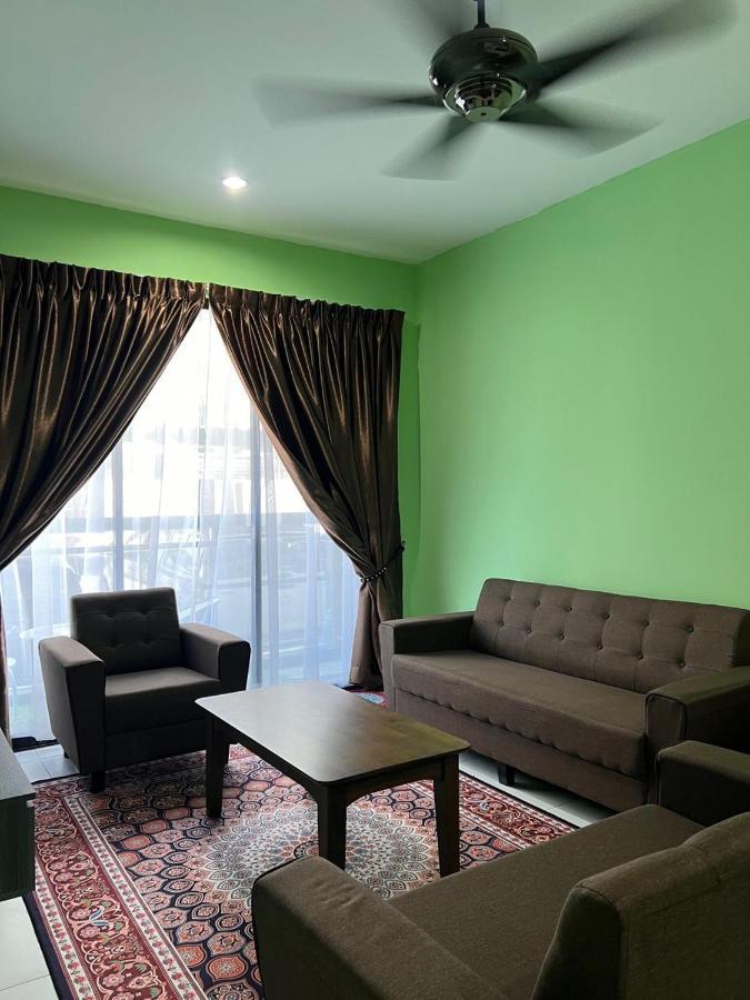 Faiz Homestay Kuching Exteriér fotografie